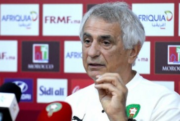 في ندوة صحفية، مدرب المنتخب الوطني يتفادى الإعتراف بإخفاقه، ويحمل المسؤولية لبعض اللاعبين